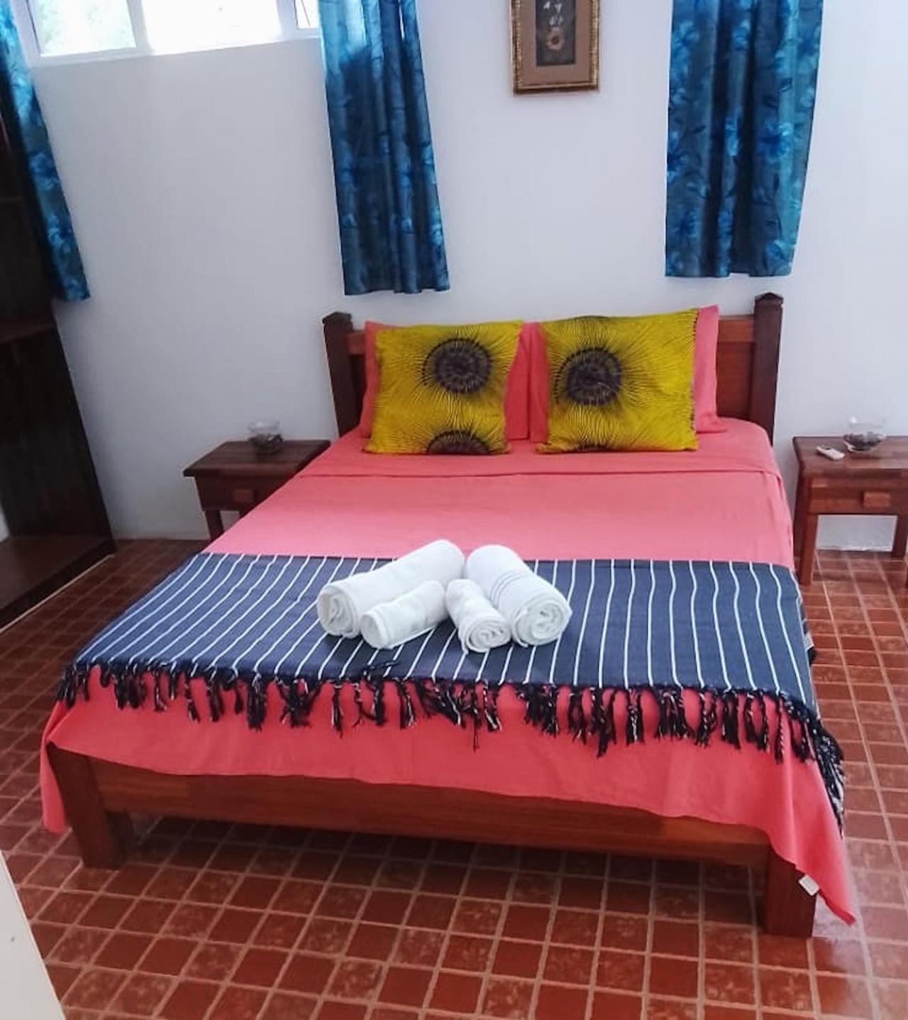 Chez Mireille Hotel Saint Gabriel Екстериор снимка